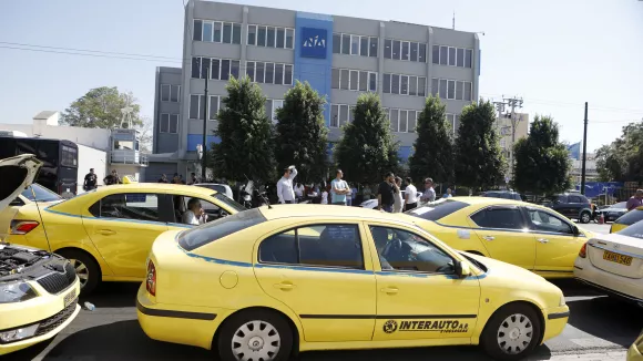 Χωρίς ταξί η Αθήνα: Στάση εργασίας την Δευτέρα