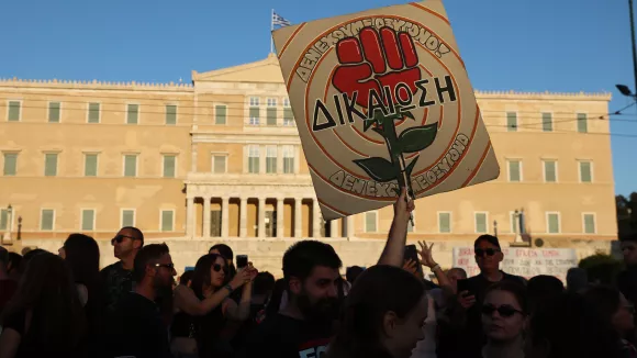 «Τα Τέμπη είναι έγκλημα»! Μεγαλειώδεις συγκεντρώσεις σε όλη τη χώρα (εικόνες)