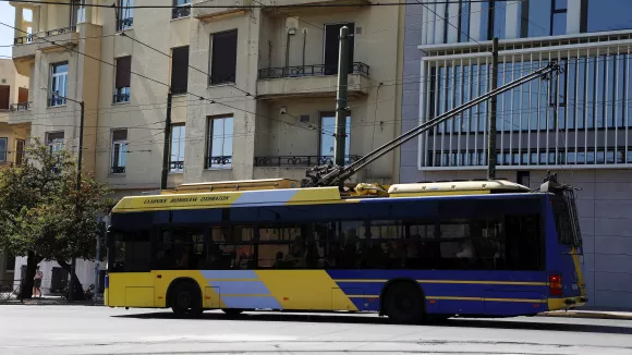 Πειραιάς: Άγριος ξυλοδαρμός οδηγού τρόλεϊ