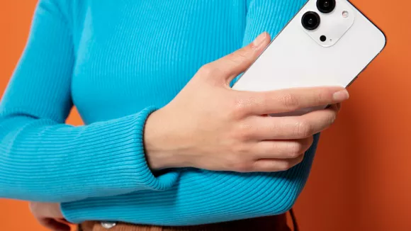 Αποσύρεται το iPhone 12 από την ελληνική αγορά