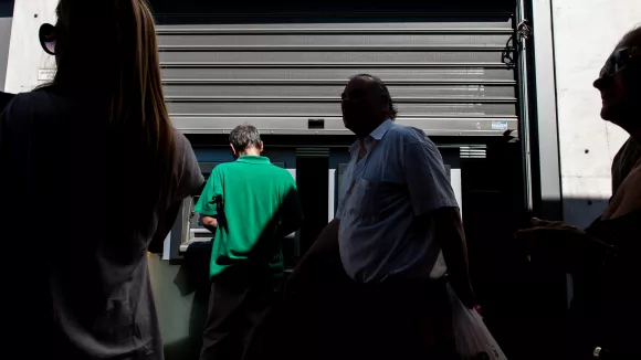 Επιδόματα: Ποια φέρνουν «ζεστό» χρήμα στις τσέπες σας