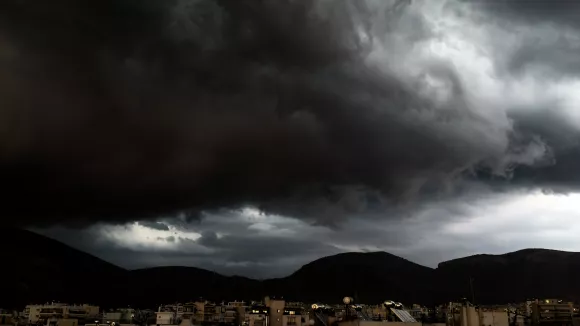 Διπλή κακοκαιρία θα «χτυπήσει» τη χώρα – Πότε φτάνει στην Αττική