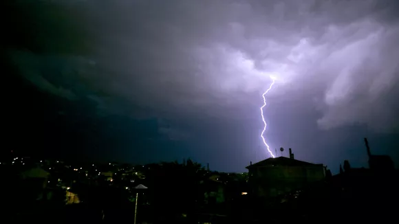 Κακοκαιρία: Ισχυρές βροχές και καταιγίδες για 48 ώρες - Πέφτουν τα πρώτα χιόνια