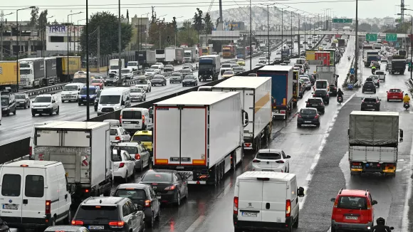 Αττική: Στο «κόκκινο» η κίνηση - Πού υπάρχει τώρα μποτιλιάρισμα