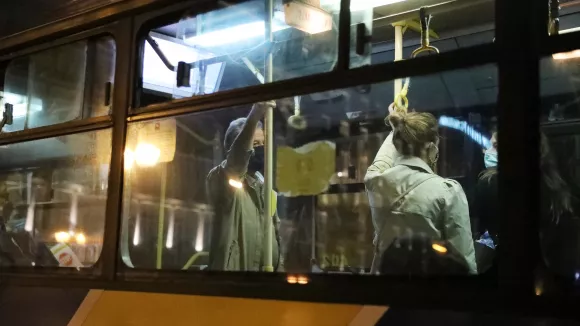 Αθήνα: Άνδρας έβγαλε τσεκούρι σε λεωφορείο - Απειλούσε επιβάτες