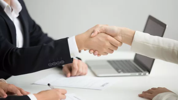Λήγουν σήμερα 384 θέσεις εργασίας Στρατό, Πυροσβεστική, Δήμους