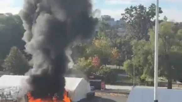Σερβία: Πυροβολισμοί και πυρκαγιά έξω από το Κοινοβούλιο