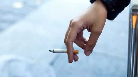 Παγκόσμιος συναγερμός από ΠΟΥ: 1 στα 10 παιδιά καπνίζει 