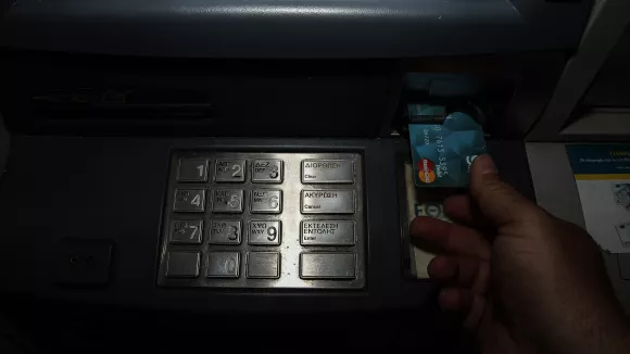 Επιδόματα: «Βροχή» πληρωμών τον Νοέμβριο - Τι χρήματα θα δείτε στο λογαριασμό σας