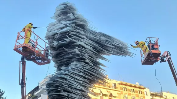 Δρομέας γλυπτό