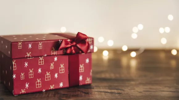 Δώρο Χριστουγέννων ΔΥΠΑ 2025: Ποιοι θα λάβουν έως 1.295 ευρώ