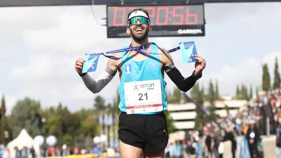 42ος Αυθεντικός Μαραθώνιος: Μεγάλος νικητής ο Παναγιώτης Καραΐσκος (φωτογραφίες)