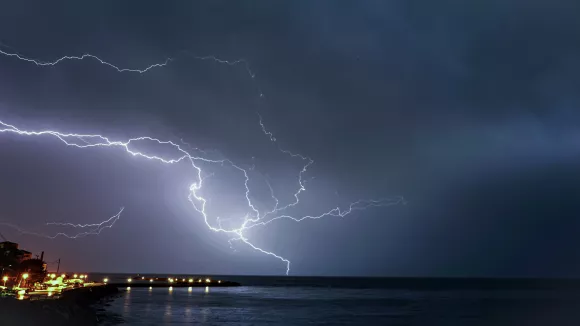 Έκτακτο δελτίο ΕΜΥ: Ισχυρές καταιγίδες σήμερα - Live η πορεία της κακοκαιρίας