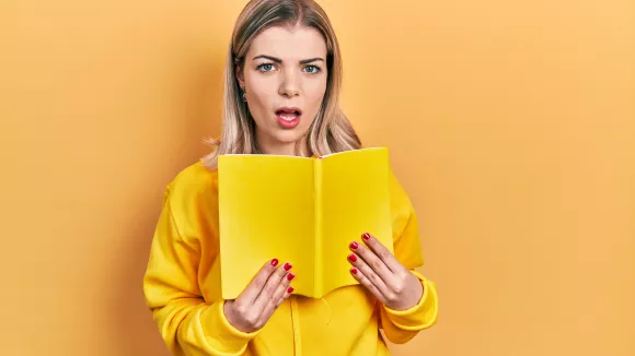 Τι σημαίνει η λέξη «τσουρούτικος»