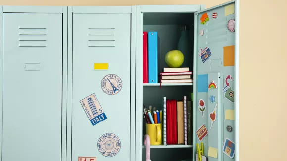 Δημοτικά Σχολεία: Εγκαθίστανται lockers για τις τσάντες των μαθητών