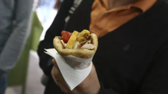 Απλησίαστο το τυλιχτό σουβλάκι - Αγγίζει τα 5 ευρώ