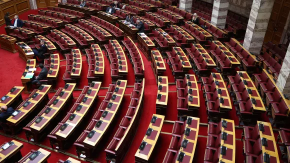 Κατά πλειοψηφία ψηφίστηκε η φορολογική μεταρρύθμιση 