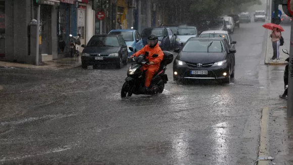 «Πνίγηκε» στην κίνηση η Αθήνα λόγω της σφοδρής βροχής - Διακοπές κυκλοφορίας