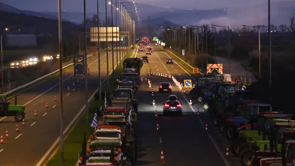 Αγροτικά μπλόκα: Κλείνει επ’ αόριστον η Αντιρρίου–Ιωαννίνων