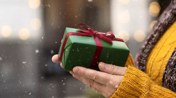 Δώρο Χριστουγέννων: Πότε πληρώνεται σε εργαζομένους και άνεργους