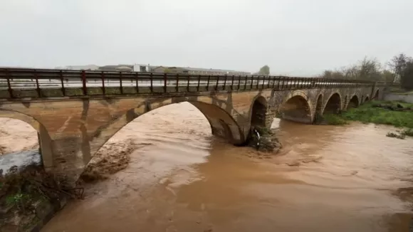 Κακοκαιρία Byron: Καταστροφές από την υπερχείλιση του Πηνειού και του Ενιπέα