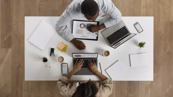 Θέσεις εργασίας και προσλήψεις