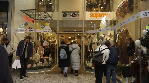 καταστήματα