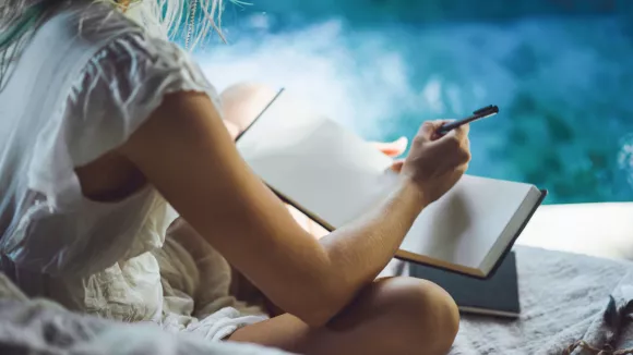 Τι σημαίνει η λέξη «χθαμαλός»