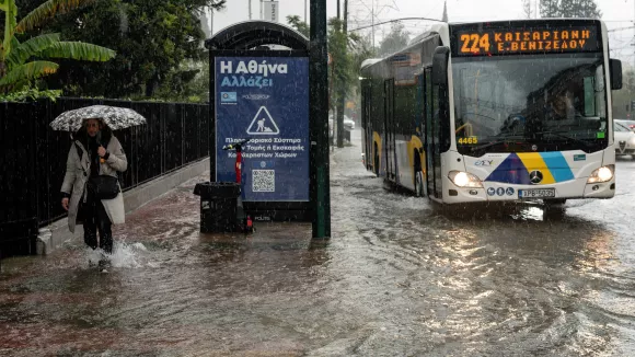 Βροχές και καταιγίδες: Πλημμύρισε το κέντρο της Αθήνας (φωτογραφίες)