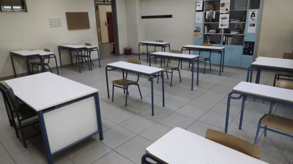 Πότε κλείνουν σχολεία και φροντιστήρια για τα Χριστούγεννα