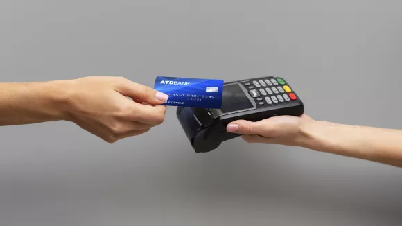 Χωριά χωρίς ΑΤΜ: Αναλήψεις έως 150€ μέχρι και από... μπακάλικα