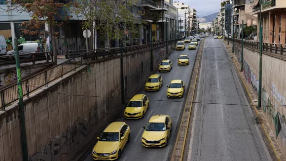 Ταξί: Κανονικά θα κυκλοφορούν αύριο στην Αττική - Αναστέλλεται η παράταση της απεργίας