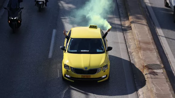 Χωρίς ταξί μένει και σήμερα η Αθήνα 