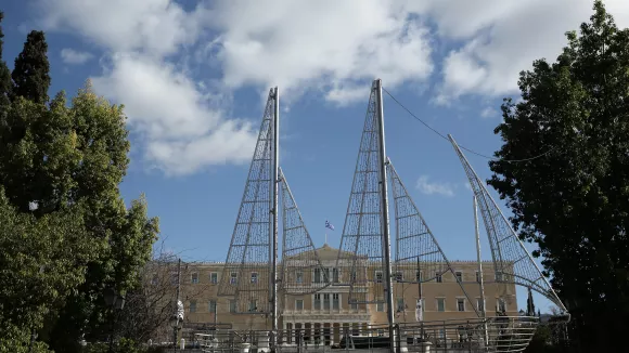 Γιατί οι Έλληνες στολίζουμε καράβι τα Χριστούγεννα;