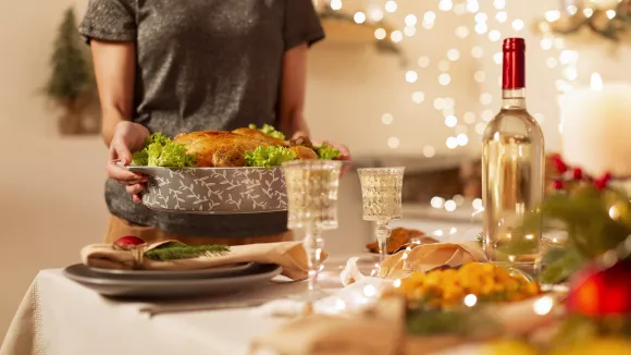 «Αλμυρό» το χριστουγεννιάτικό τραπέζι: Κοστίζει από 112 έως 160 ευρώ