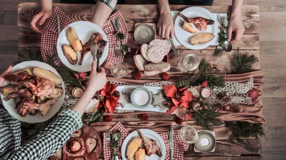 Έμειναν φαγητά από τα Χριστούγεννα; Δες τι να κάνεις