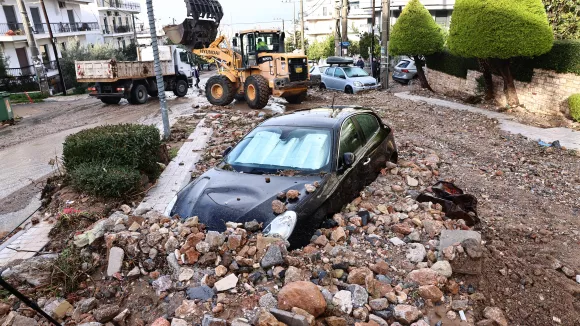 Άνω Γλυφάδα: Το τοπίο της καταστροφής μετά τη φονική κακοκαιρία