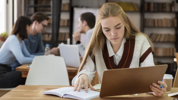 ΓΣΕΕ: Ένας στους οκτώ πτυχιούχους δεν αναζητά πλέον εργασία