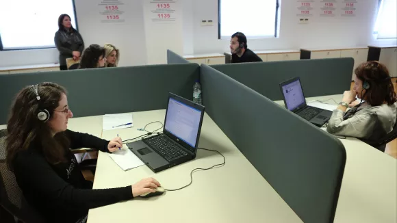 Δημόσιοι υπάλληλοι: Αυξήσεις έως και 3.180 ευρώ στους ετήσιους μισθούς