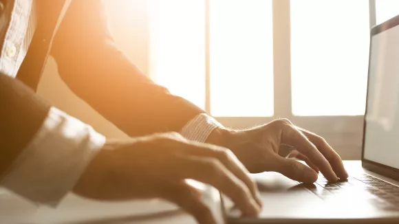 Δημόσιο: Αυτοί οι υπάλληλοι μπορούν να συνεχίσουν να εργάζονται και μετά τη σύνταξη