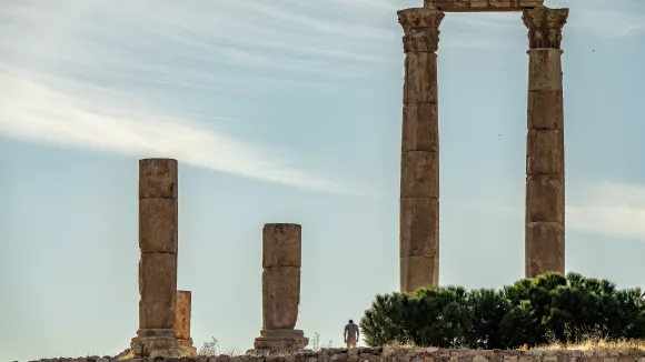 Θέσεις εργασίας και προσλήψεις