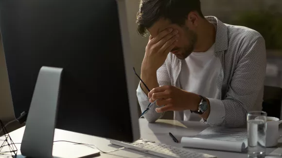 Ιστορίες εργασιακής τρέλας: «Ένιωθα ότι εργαζόμουν όχι για την εταιρεία, αλλά για το χάος της»