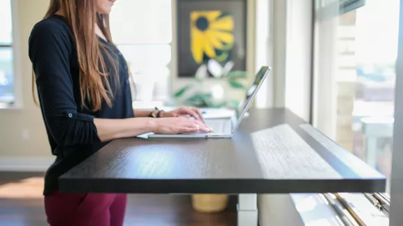 εργαζόμενος