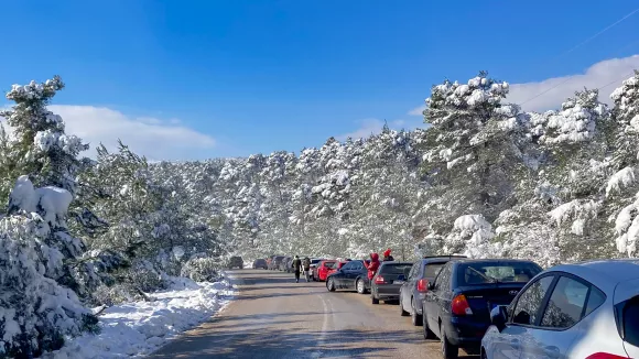 Καιρός: Αλλαγή σκηνικού την Τετάρτη με καταιγίδες και χιόνια - Τι θα γίνει στην Αττική