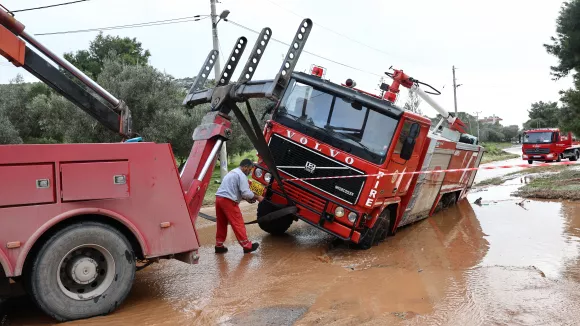 Κακοκαιρία: Πάνω από 1.500 κλήσεις στην Πυροσβεστική - Αντλήσεις υδάτων στην Αττική
