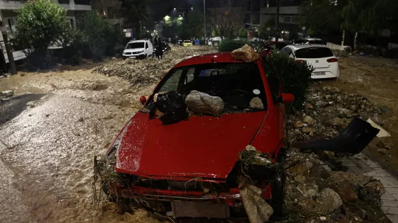 Φονική κακοκαιρία σαρώνει τη χώρα: Δύο νεκροί, πλημμύρες, κατολισθήσεις