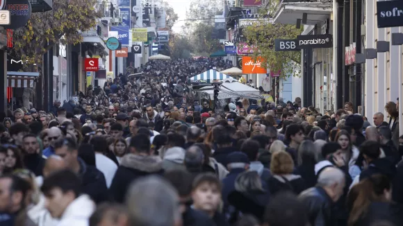 Πώς λειτουργούν σήμερα σούπερ μάρκετ, τράπεζες και καταστήματα