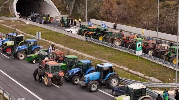 Αγρότες: Χαλαρώνουν τους αποκλεισμούς εν όψει συνάντησης με Μητσοτάκη