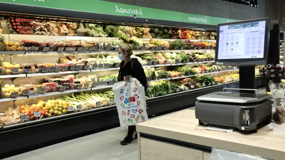 Θεοφάνια 2025: Ποια μαγαζιά και σούπερ μάρκετ μένουν αύριο ανοικτά