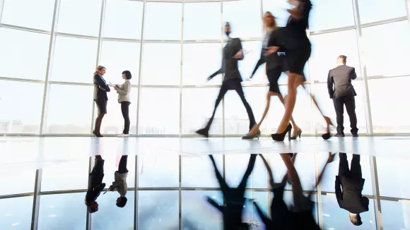 Δημόσιο: +470 προσλήψεις σε Δήμους, Υπουργεία, Μουσεία, και Υγεία